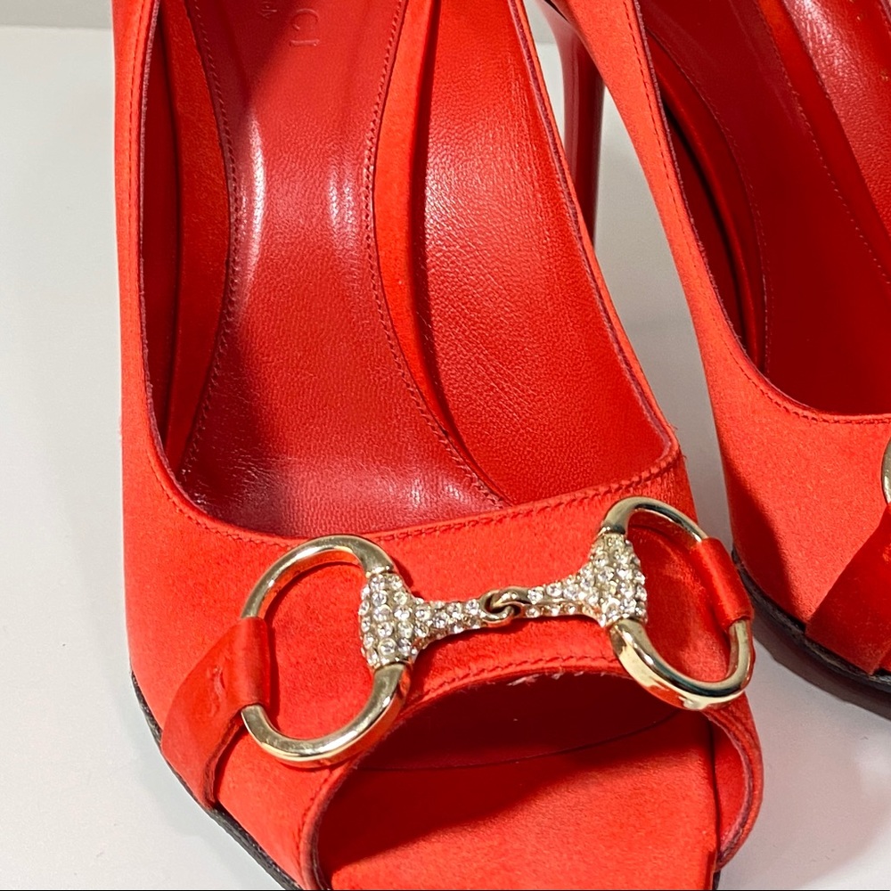 Gucci Peep Toe Satin Heels!!